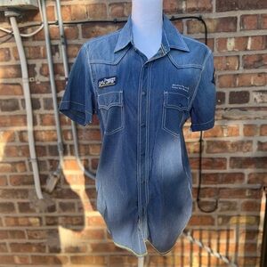 Blue stripped short sleeve button down shirt size medium